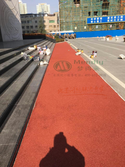 航天五一〇所 谢通门彩色路面