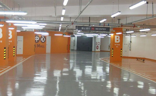 谢通门停车场地坪漆如何保养翻新